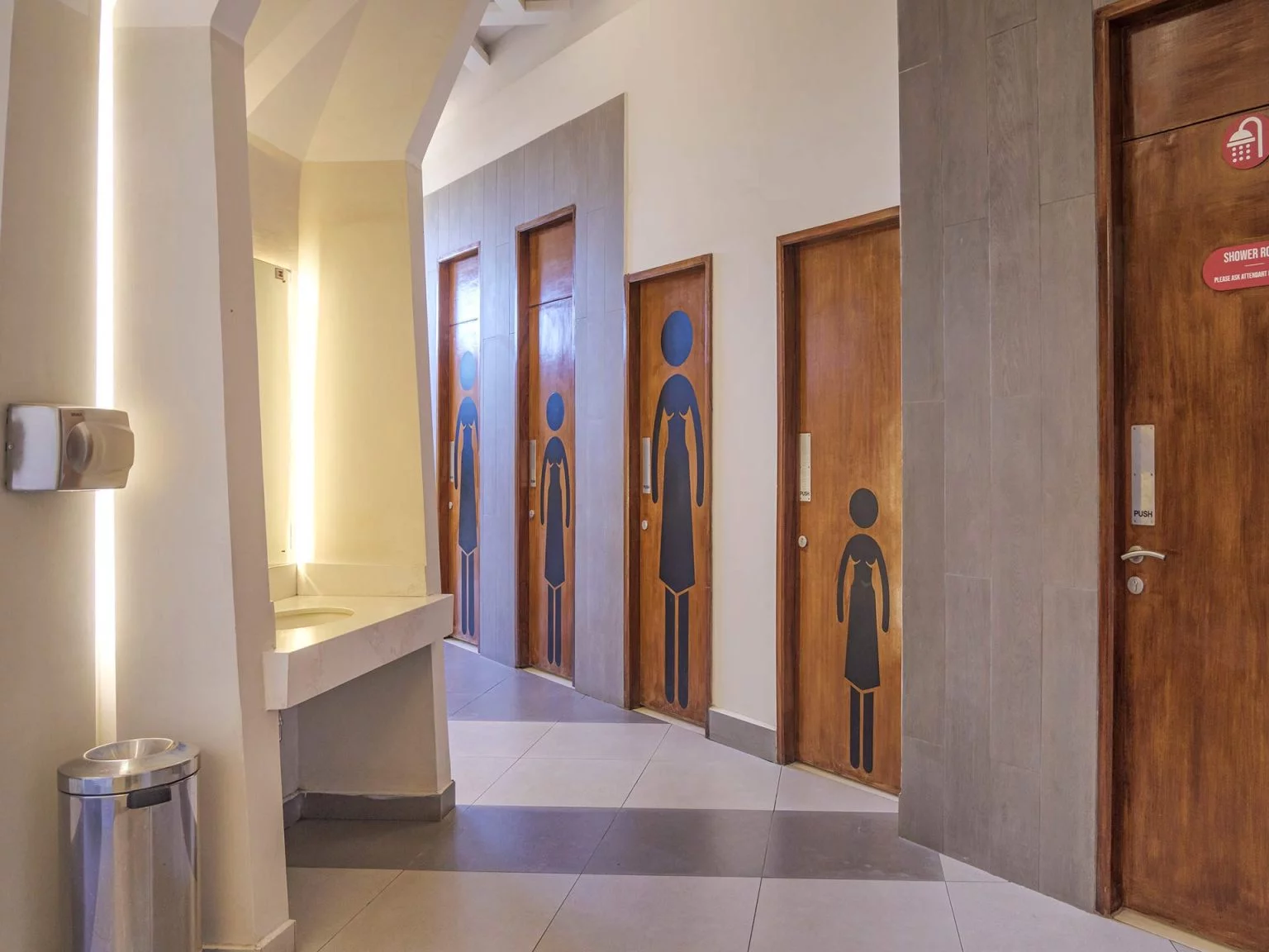 LOO4U premium toilet and bathroom facilities at Safari Centre Naivasha