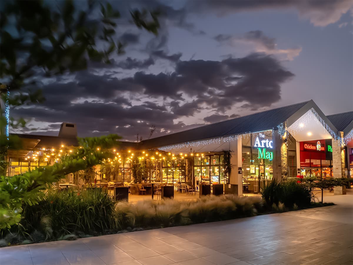 Artcaffé & Artcaffé Market at Safari Centre